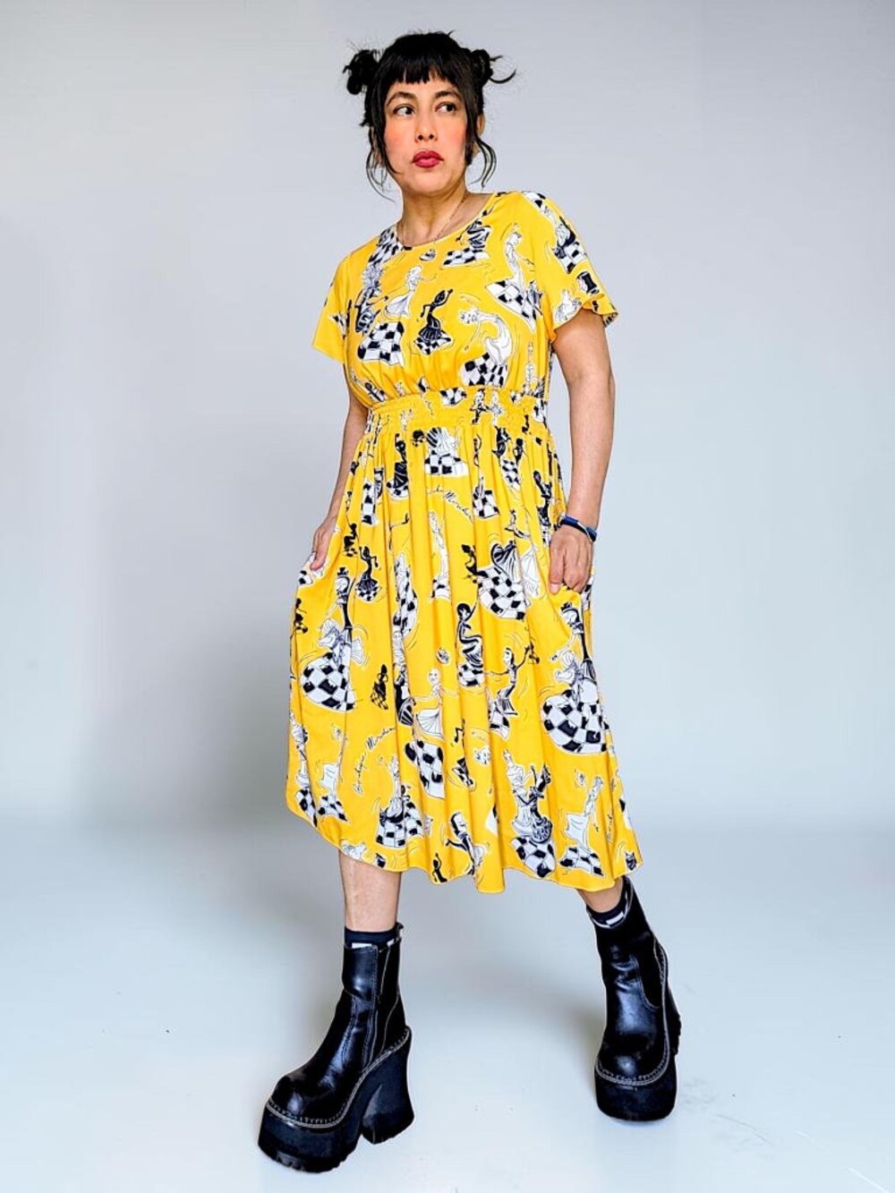 Moschino rare VTG 90's fairy grunge whimsy surrealism art chess yellow dress 6 - Picture 2 of 15